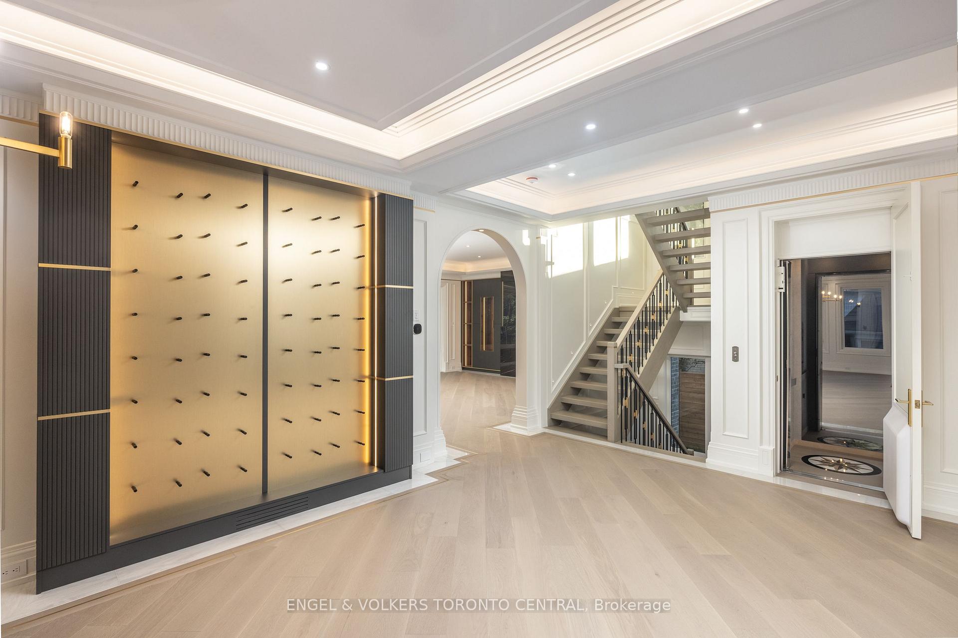 47 Danville Drive, Toronto C12, ON M2P 1J2, Toronto C12 ON, M2P 1J2