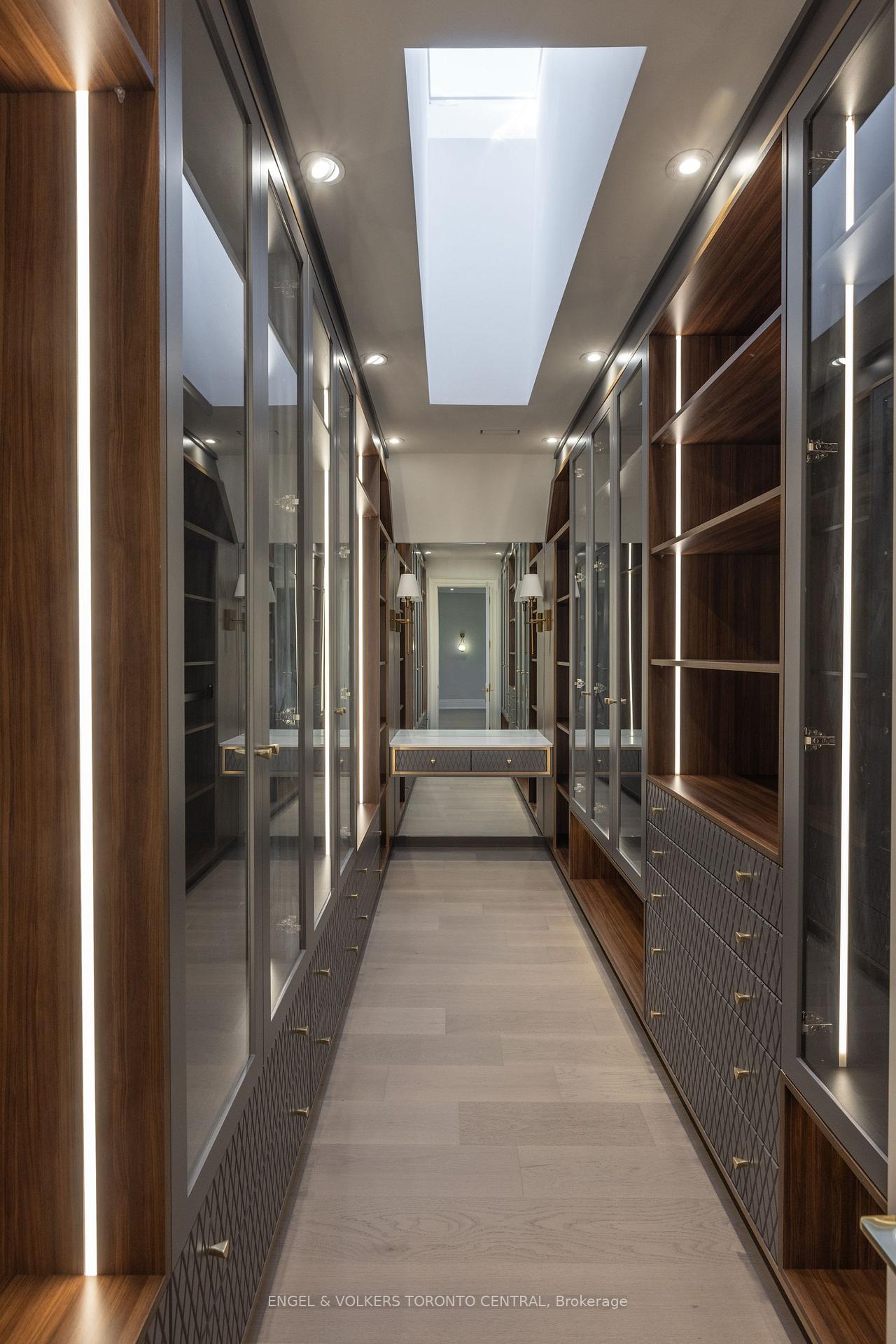 47 Danville Drive, Toronto C12, ON M2P 1J2, Toronto C12 ON, M2P 1J2