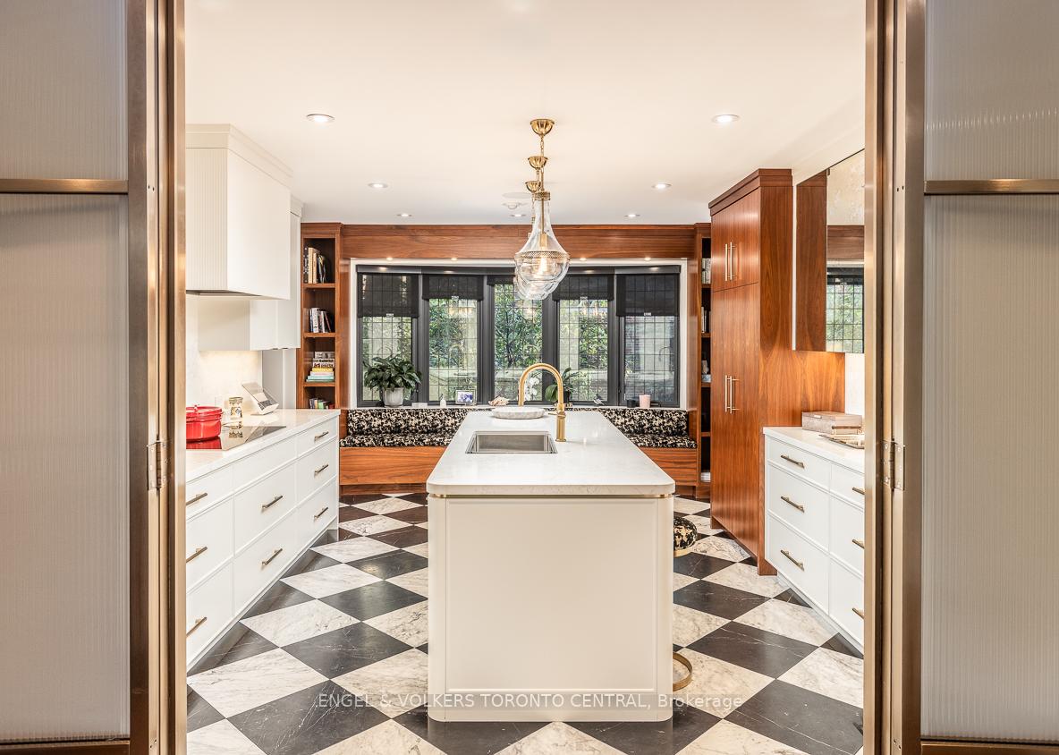 1 Bryce Avenue, Toronto C02, ON M4V 2B3, Toronto C02 ON, M4V 2B3