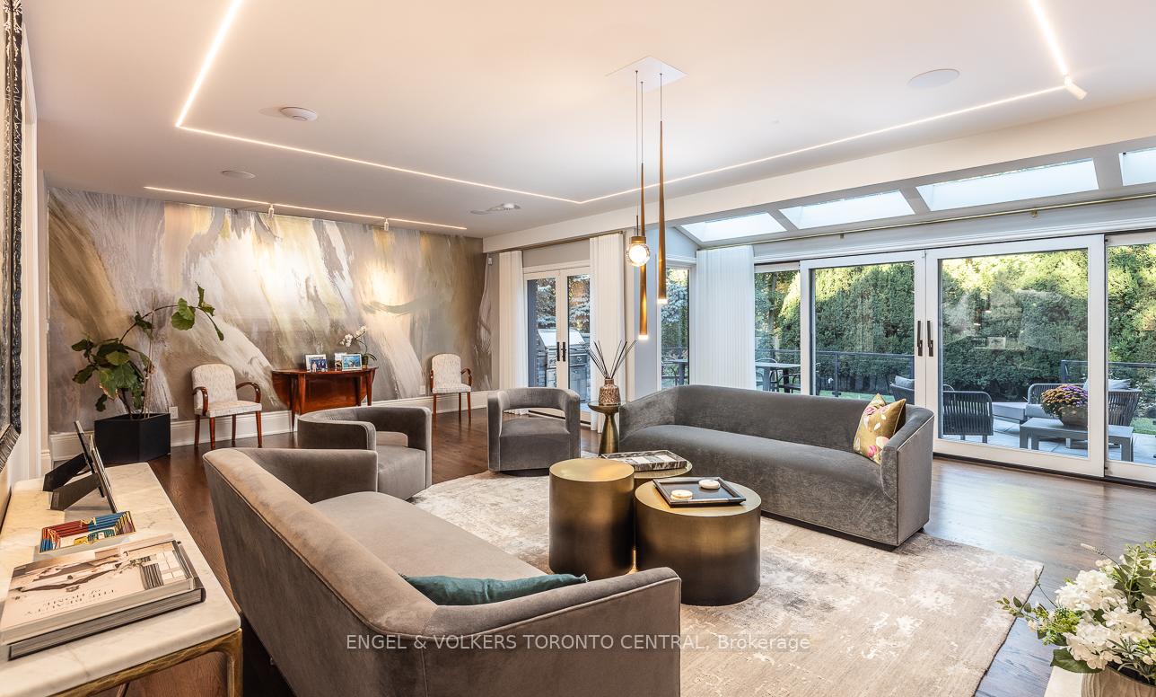 1 Bryce Avenue, Toronto C02, ON M4V 2B3, Toronto C02 ON, M4V 2B3