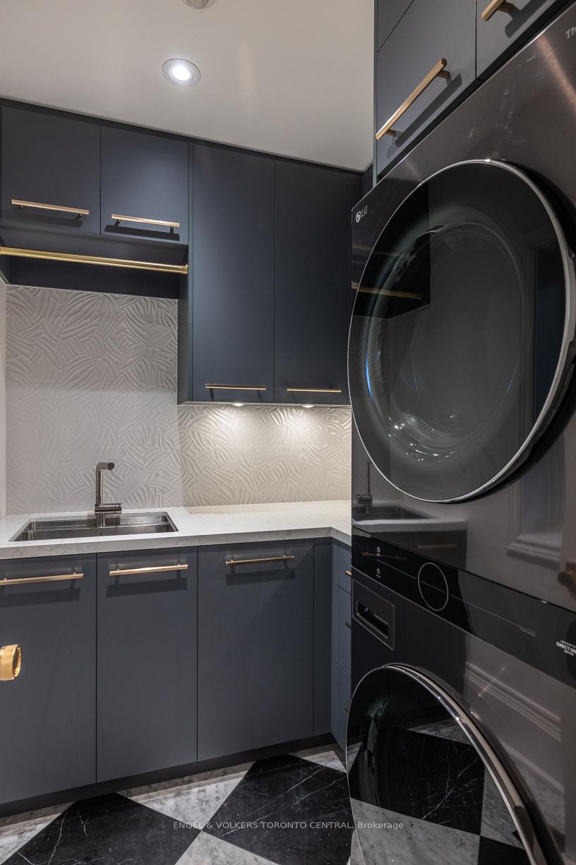 1 Bryce Avenue, Toronto C02, ON M4V 2B3, Toronto C02 ON, M4V 2B3