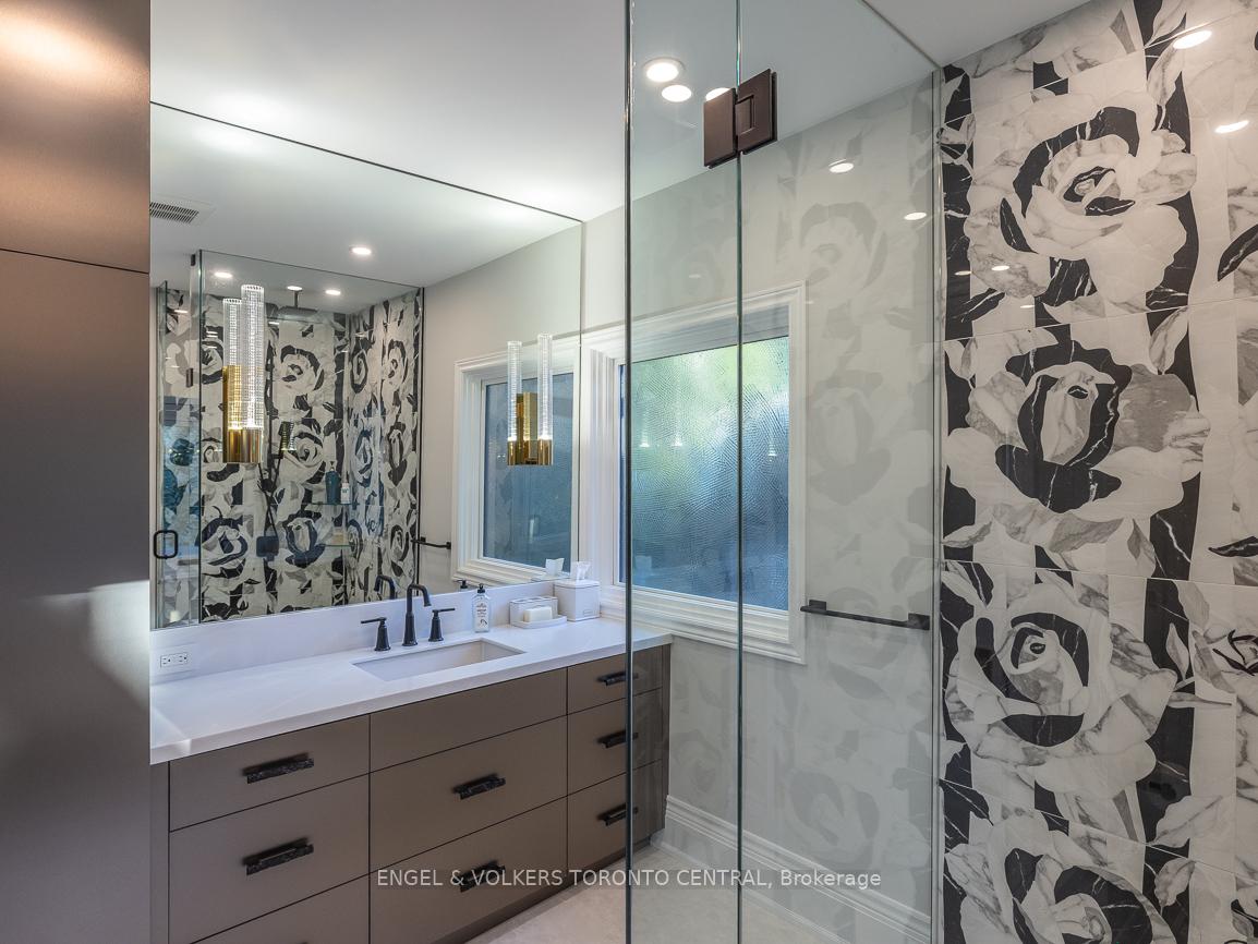 1 Bryce Avenue, Toronto C02, ON M4V 2B3, Toronto C02 ON, M4V 2B3