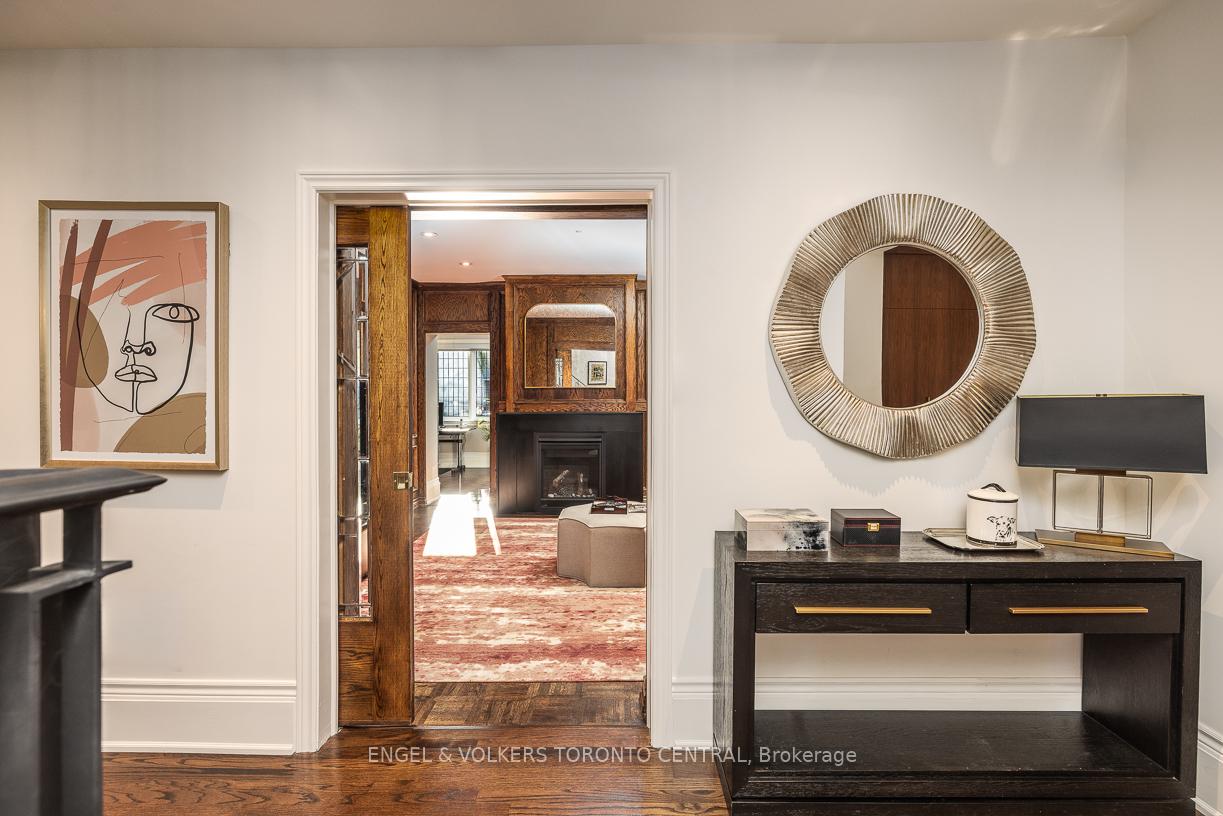 1 Bryce Avenue, Toronto C02, ON M4V 2B3, Toronto C02 ON, M4V 2B3