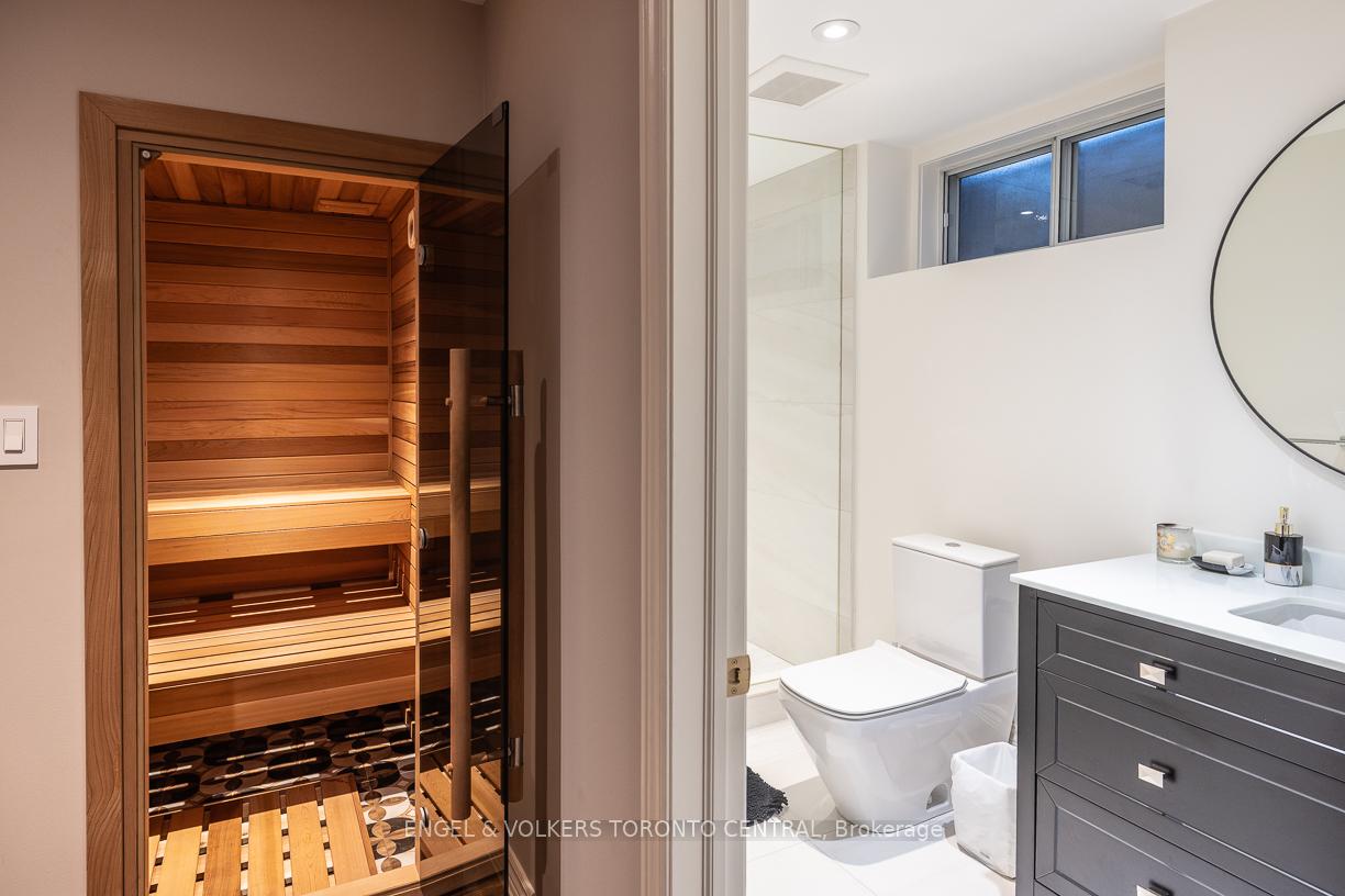 1 Bryce Avenue, Toronto C02, ON M4V 2B3, Toronto C02 ON, M4V 2B3