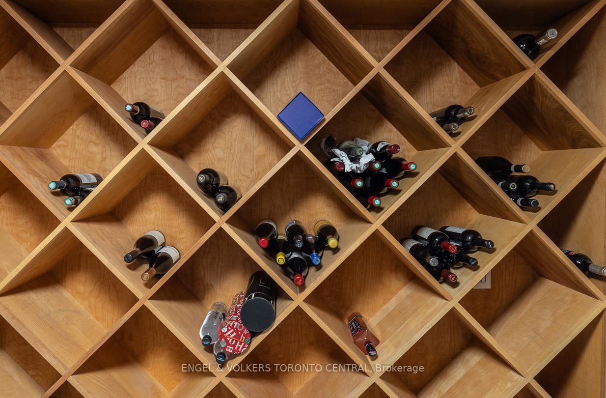 1 Bryce Avenue, Toronto C02, ON M4V 2B3, Toronto C02 ON, M4V 2B3