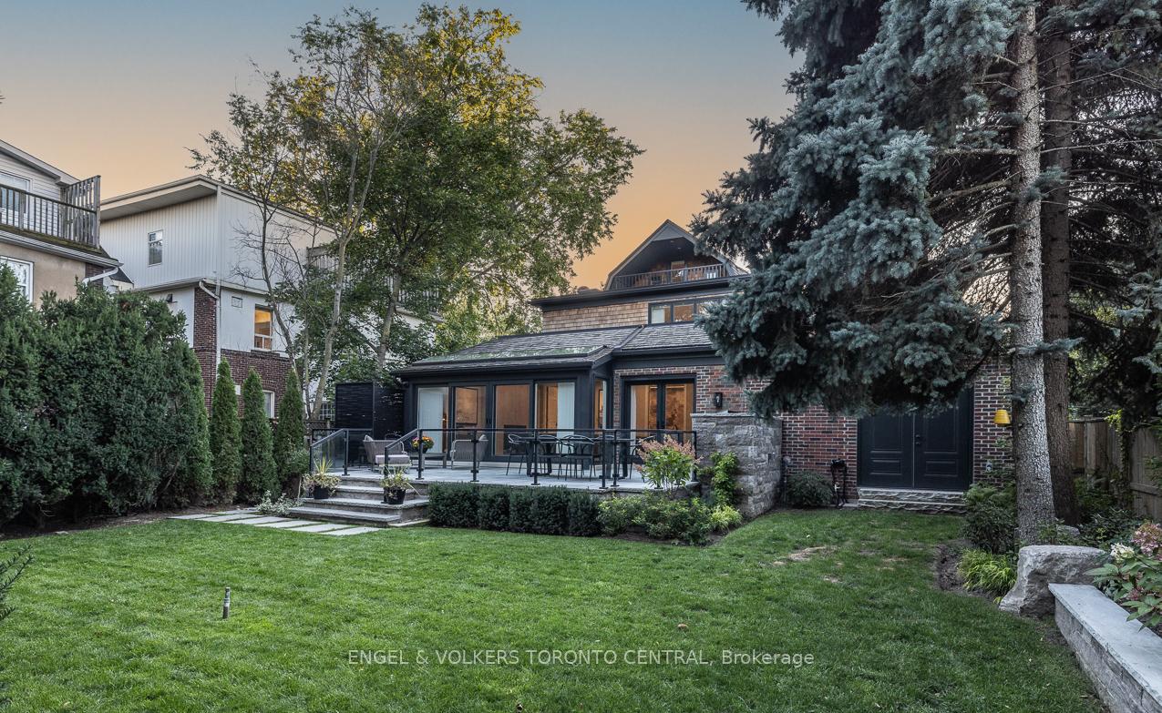 1 Bryce Avenue, Toronto C02, ON M4V 2B3, Toronto C02 ON, M4V 2B3