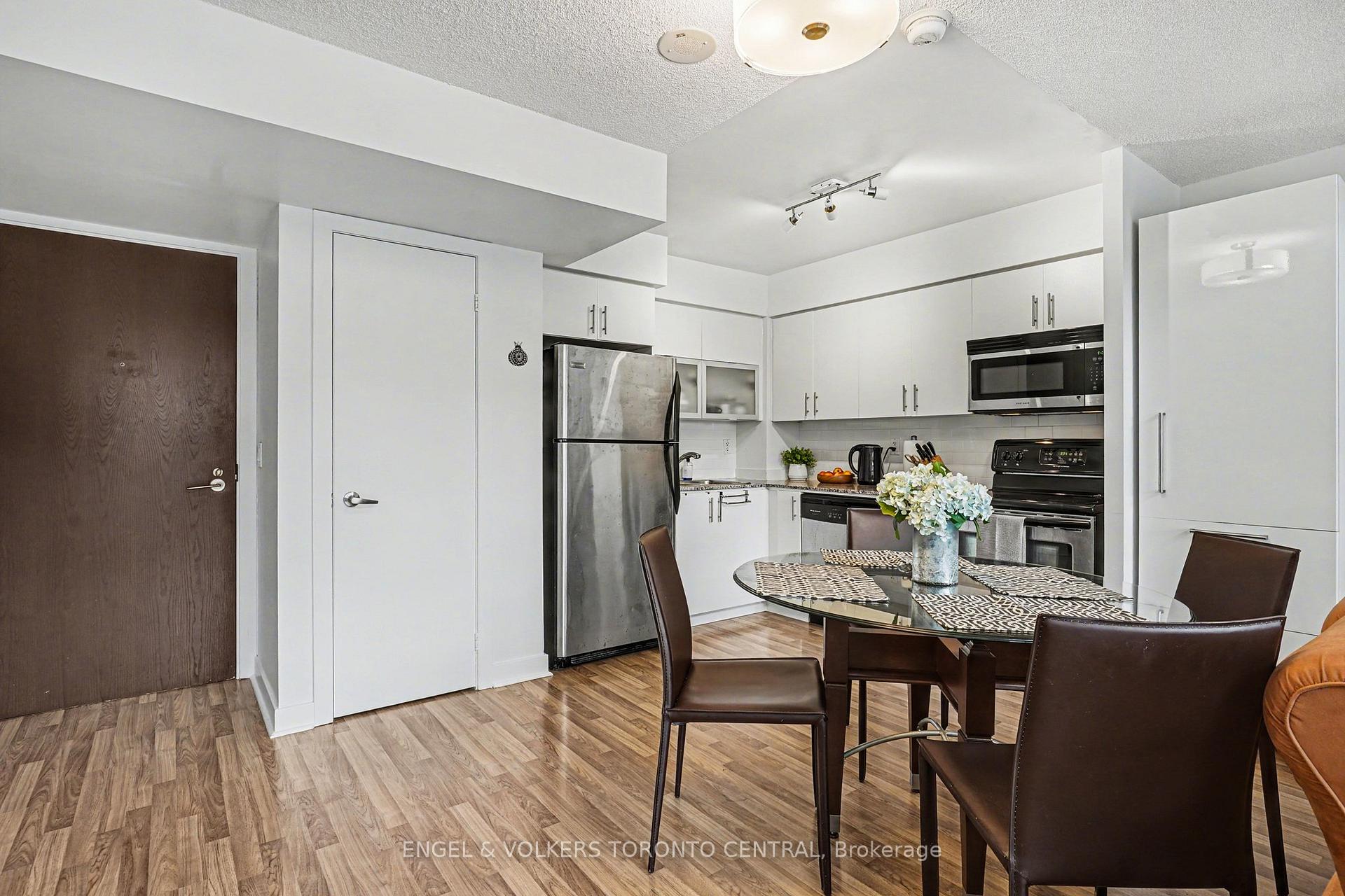 80 Western Battery Road 207