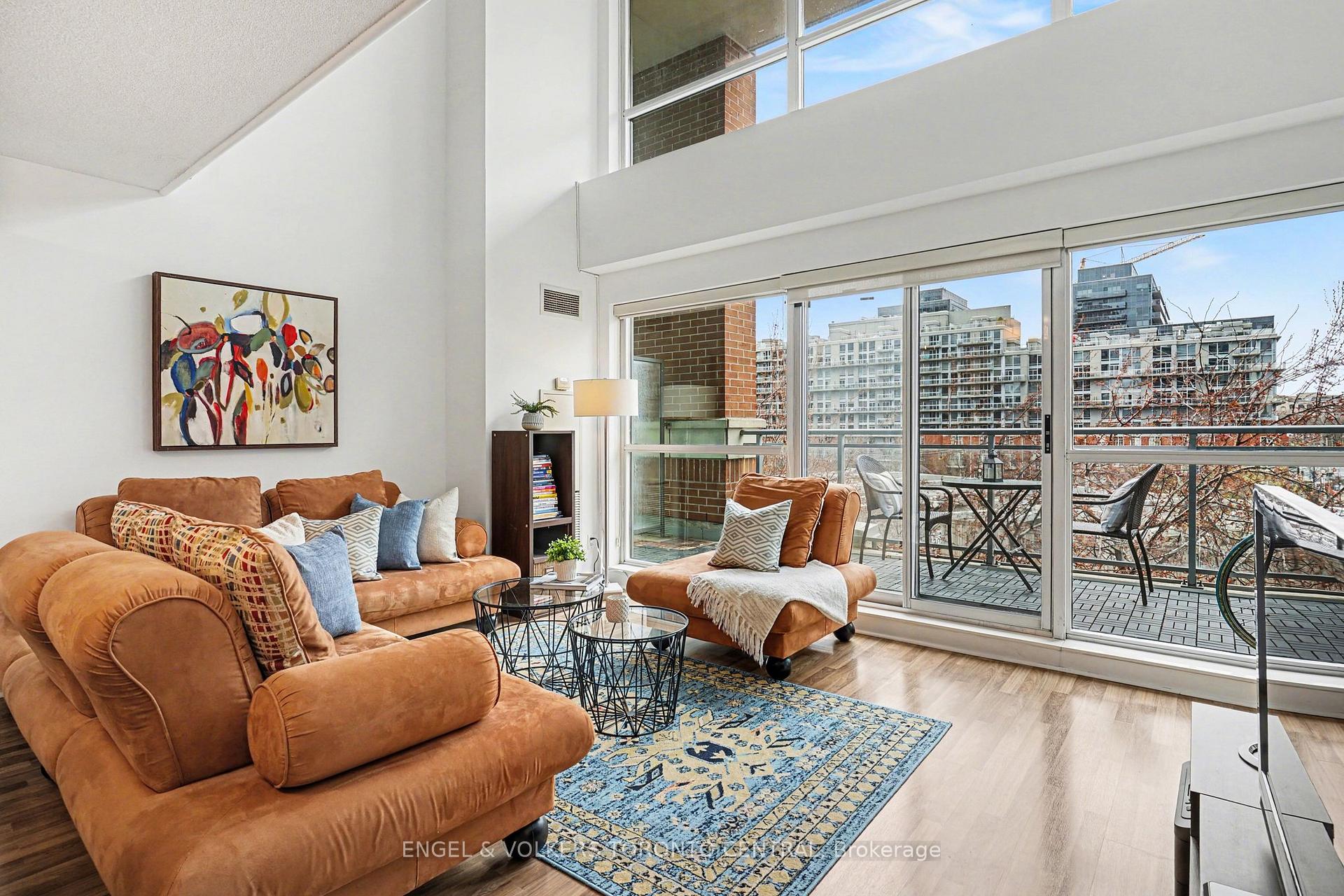 80 Western Battery Road 207
