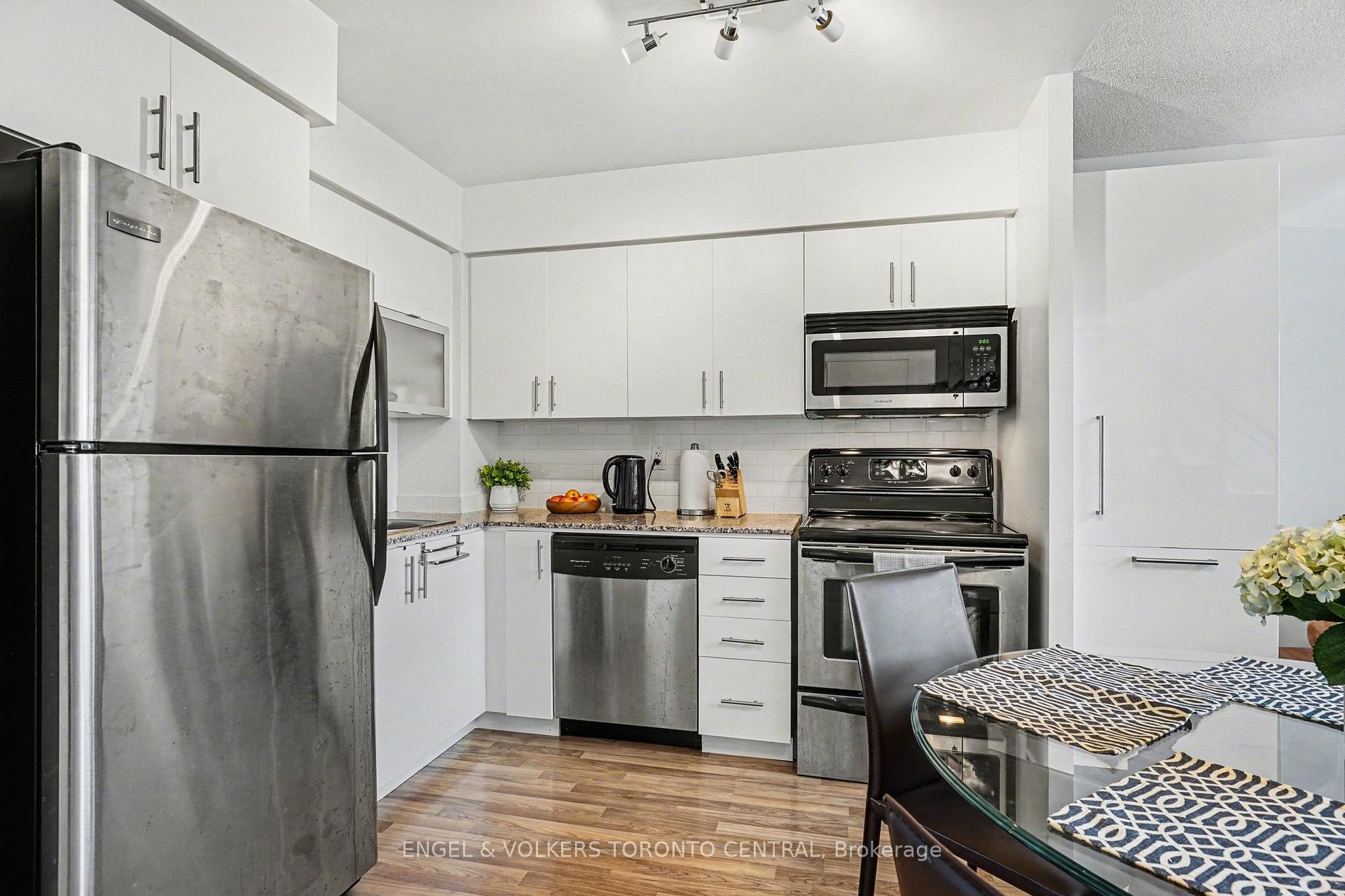 80 Western Battery Road 207