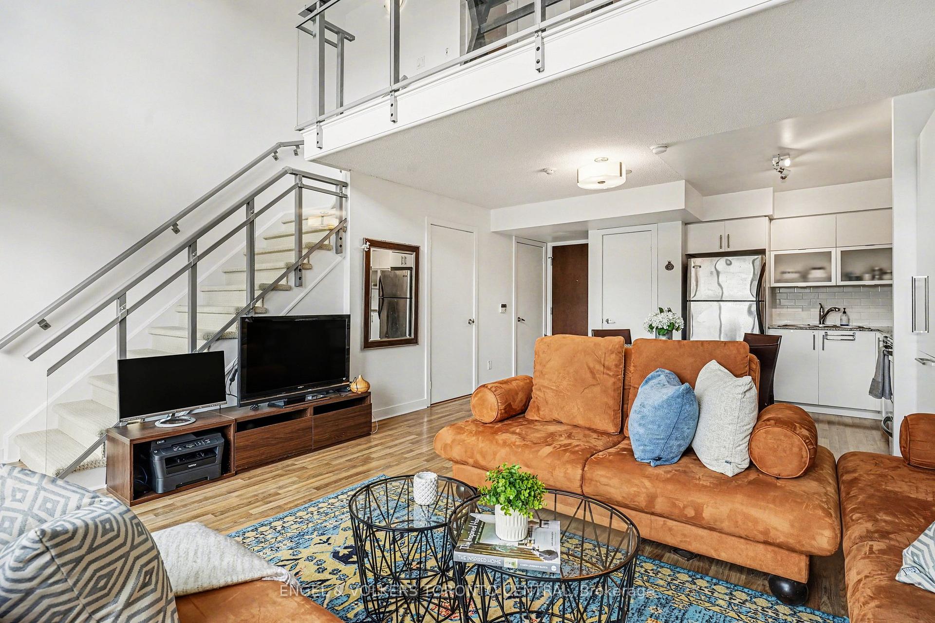 80 Western Battery Road 207