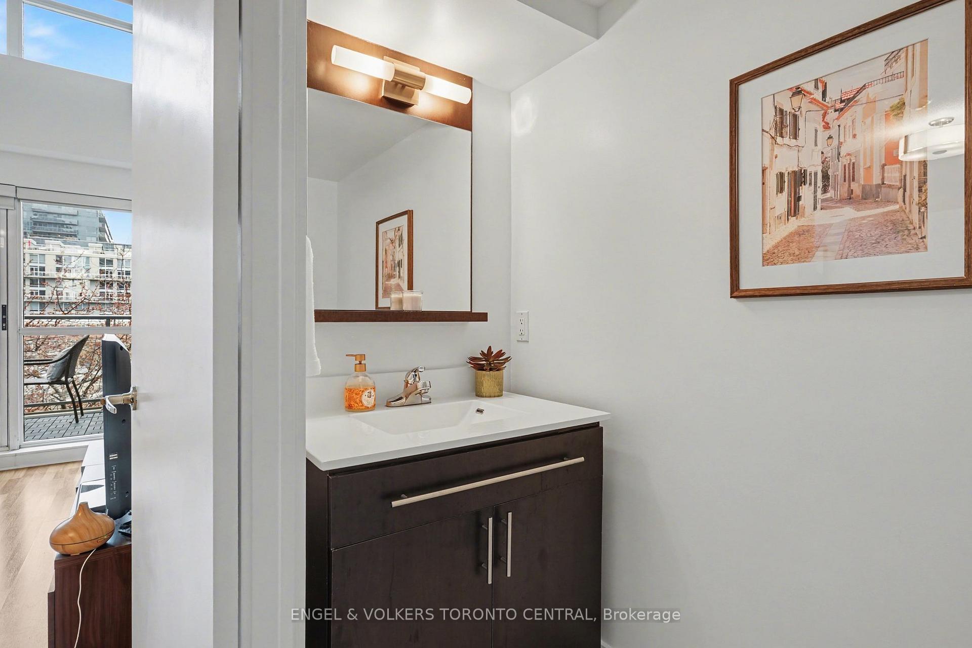 80 Western Battery Road 207