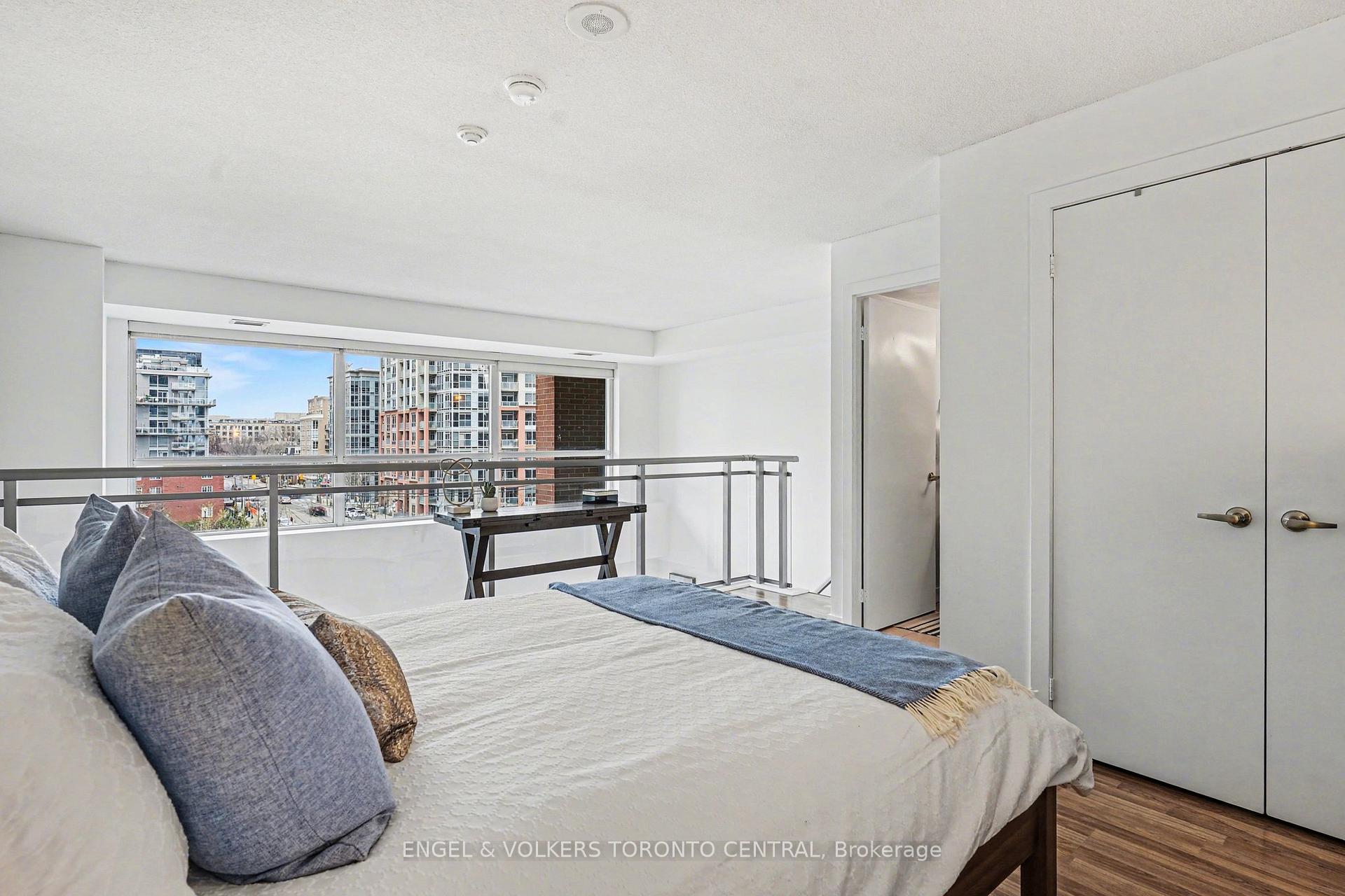 80 Western Battery Road 207