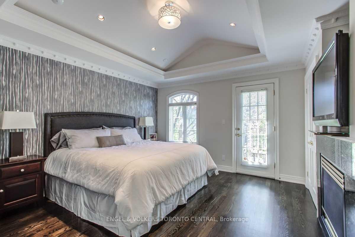 405 Bedford Park Avenue