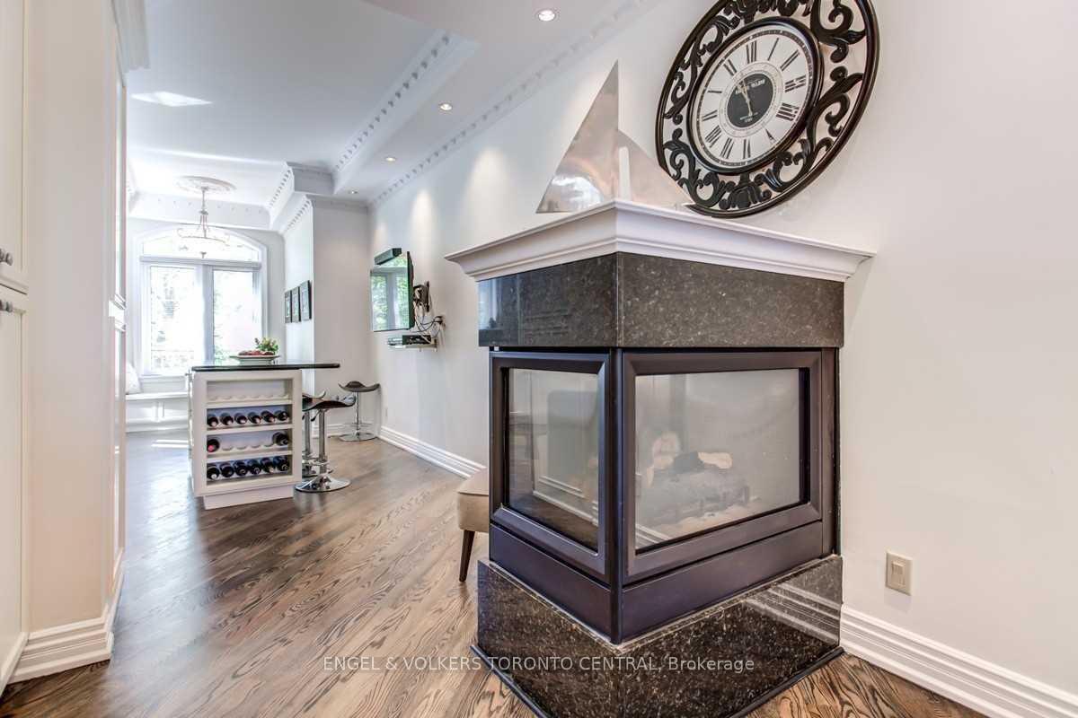 405 Bedford Park Avenue