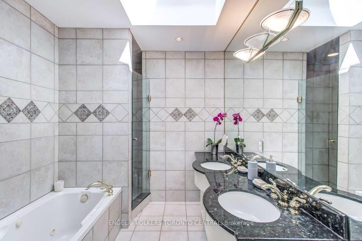 405 Bedford Park Avenue