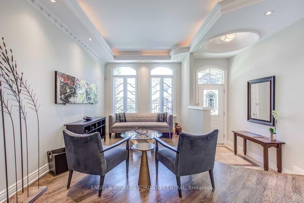 405 Bedford Park Avenue