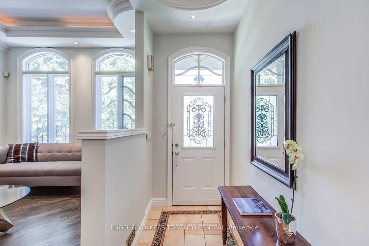 405 Bedford Park Avenue