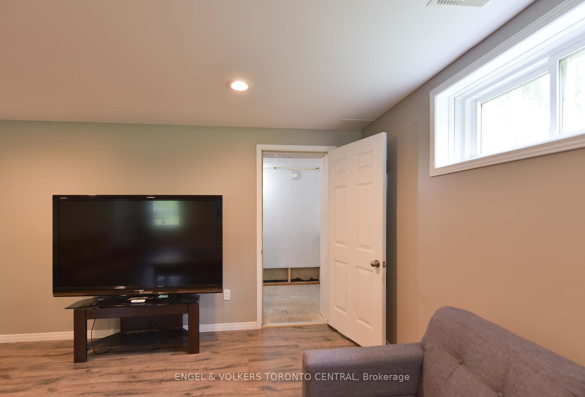 3516 Kirkfield Road