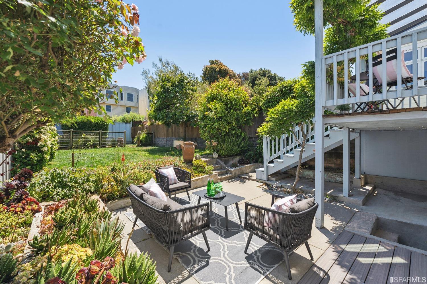 445 Clipper Street
