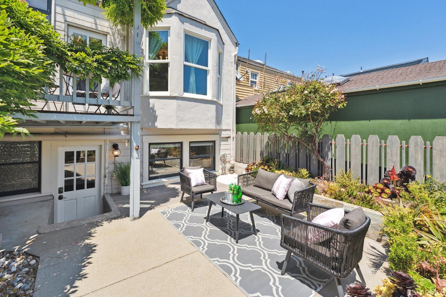 445 Clipper Street