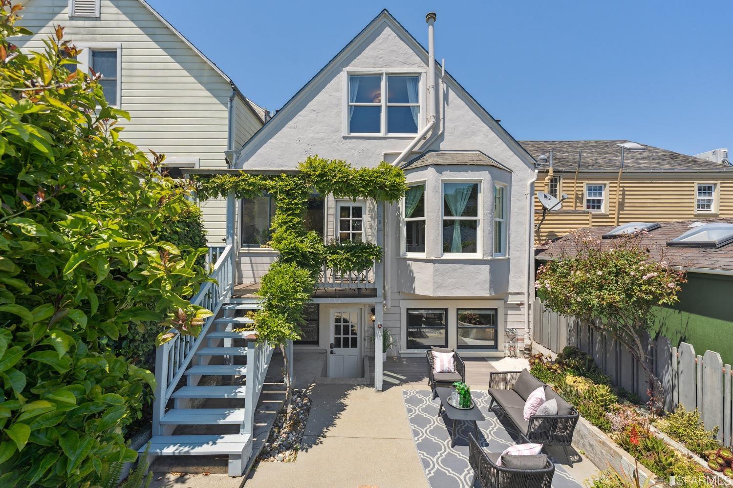 445 Clipper Street