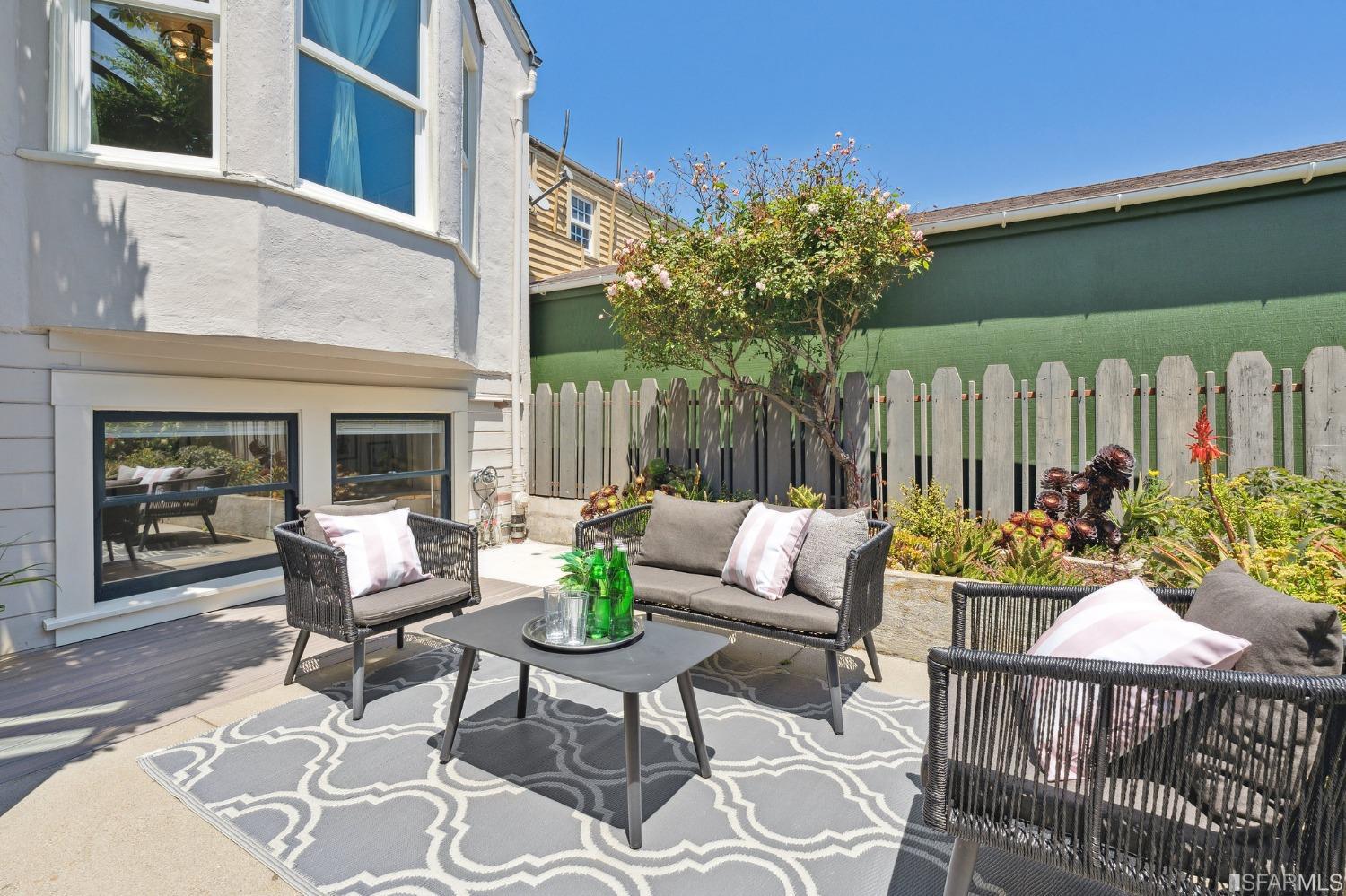 445 Clipper Street