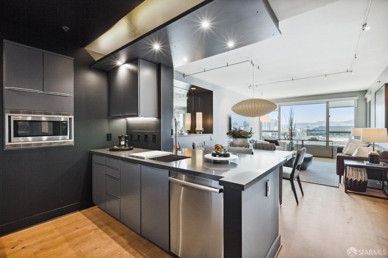 229 Brannan Street # 9G