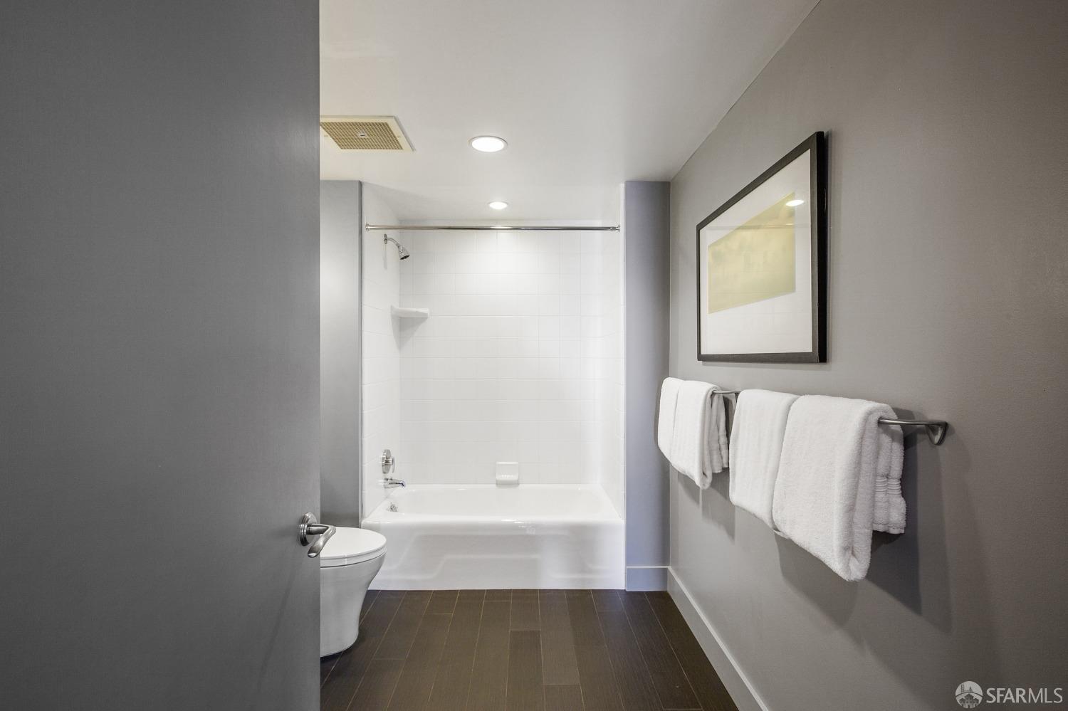 229 Brannan Street # 9G