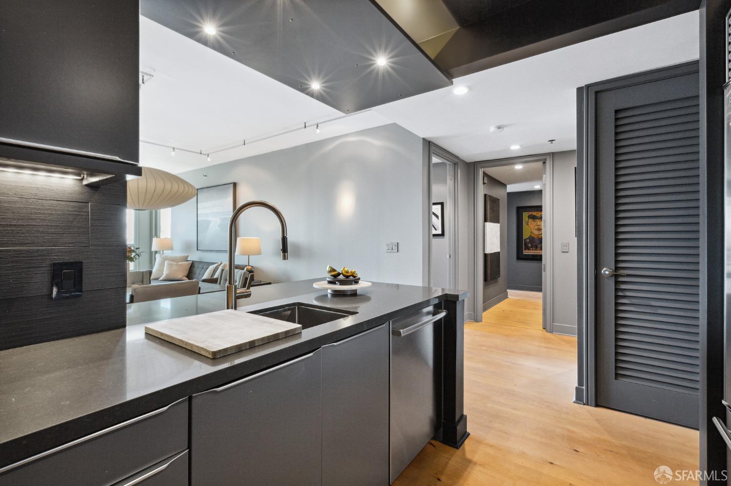 229 Brannan Street # 9G