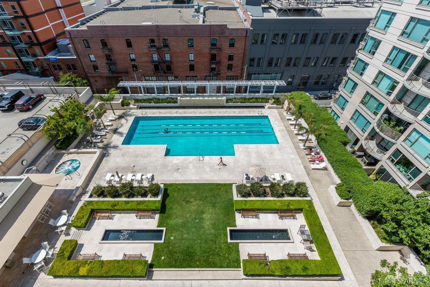 229 Brannan Street # 9G