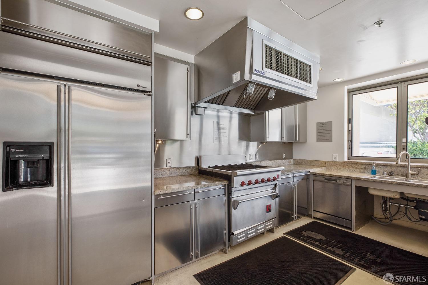 229 Brannan Street # 4J