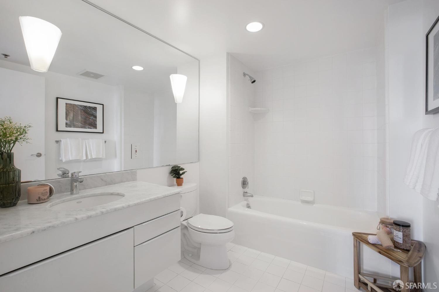 229 Brannan Street # 4J