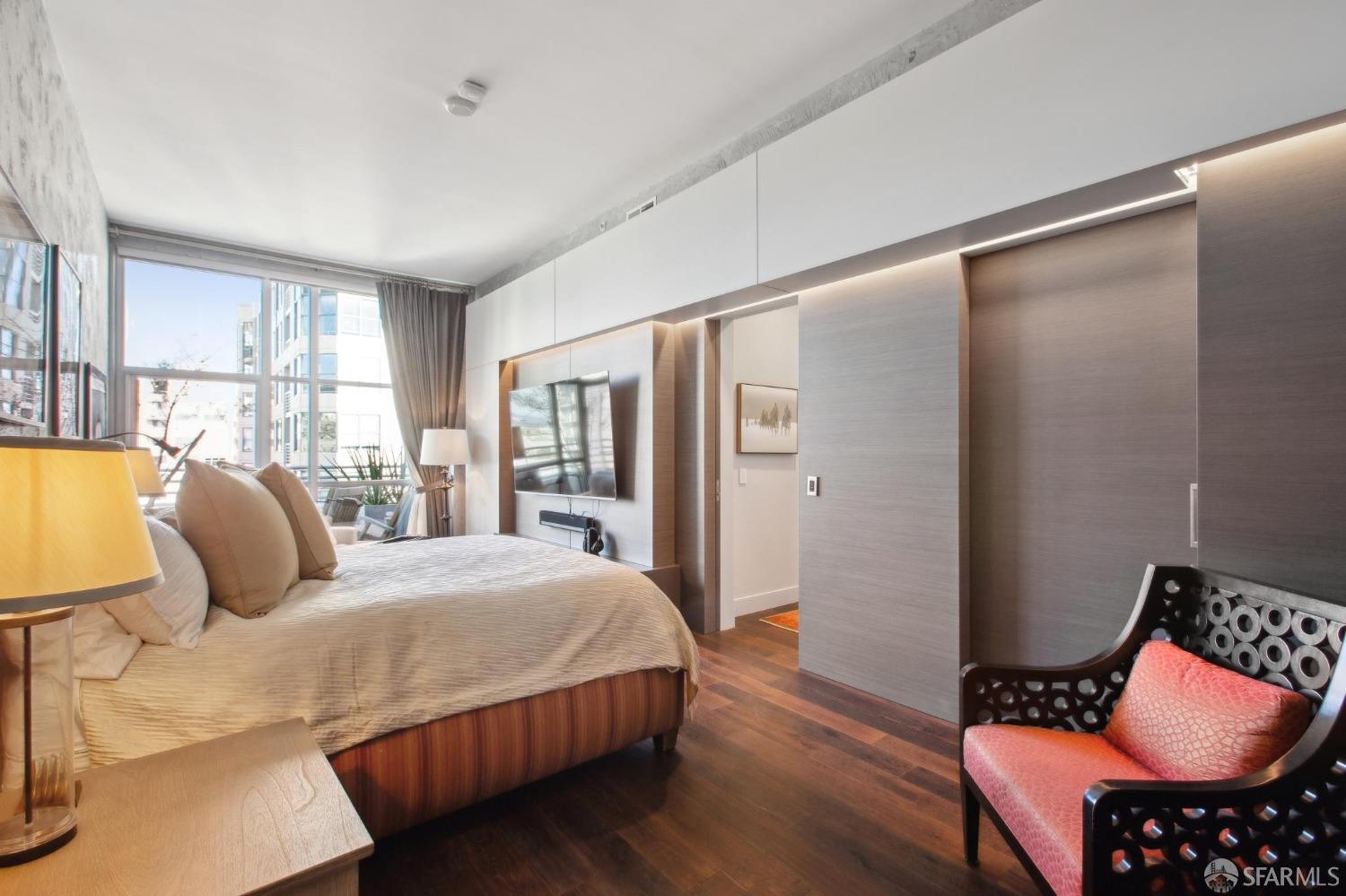 72 Townsend Street # 902