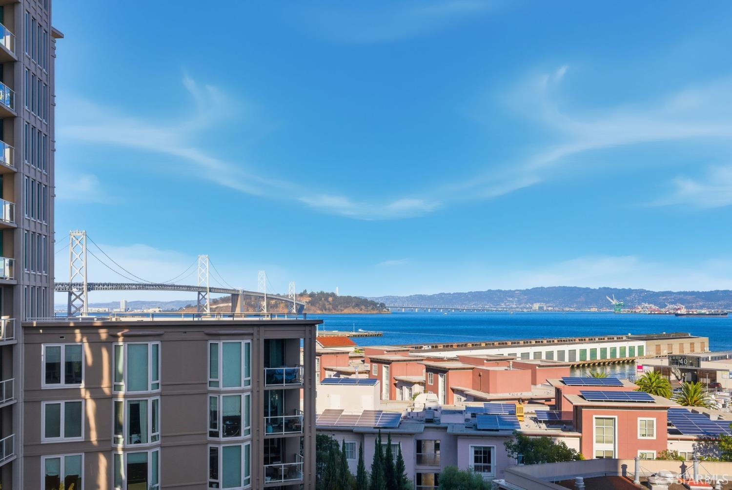 88 King Street # 807