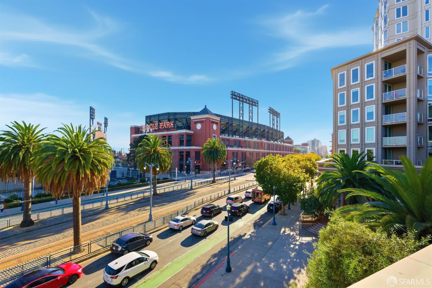 88 King Street # 807