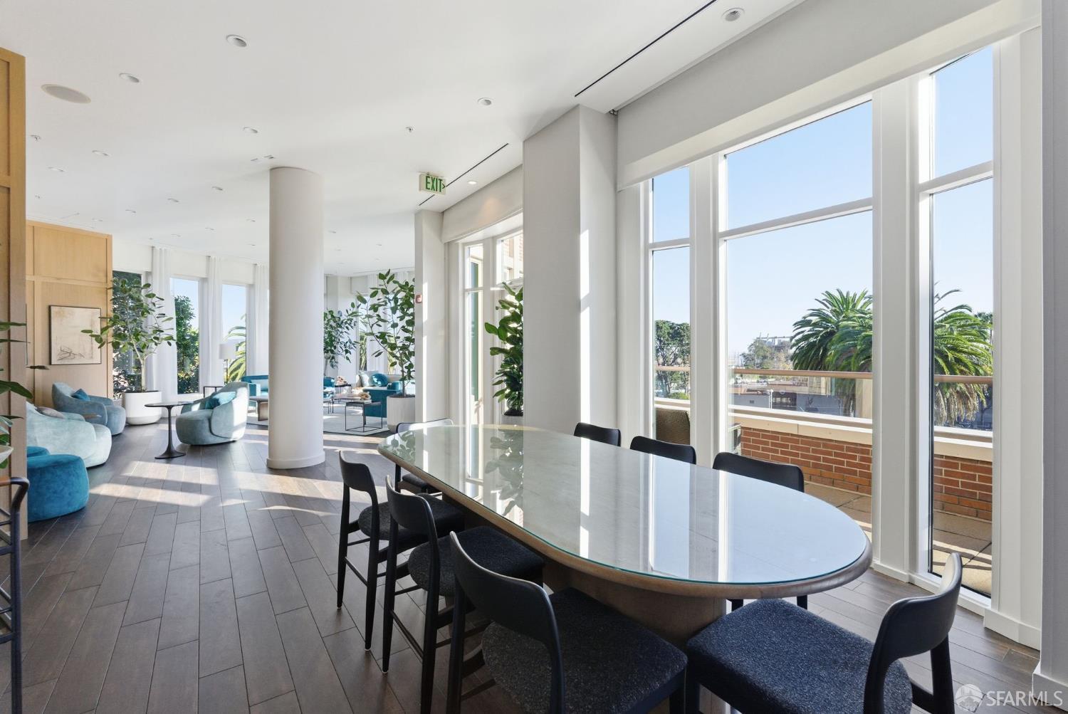 88 King Street # 807