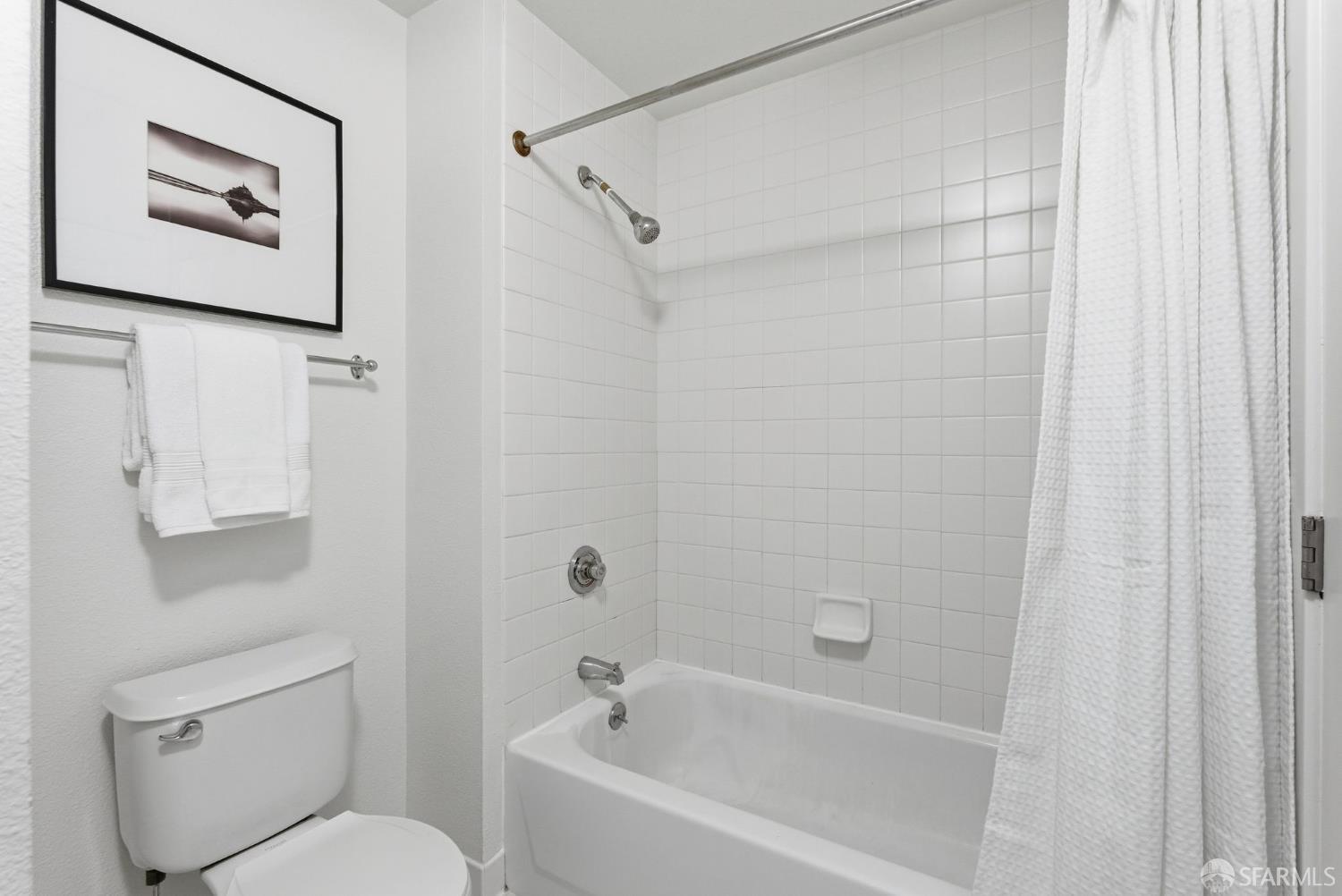 88 King Street # 807