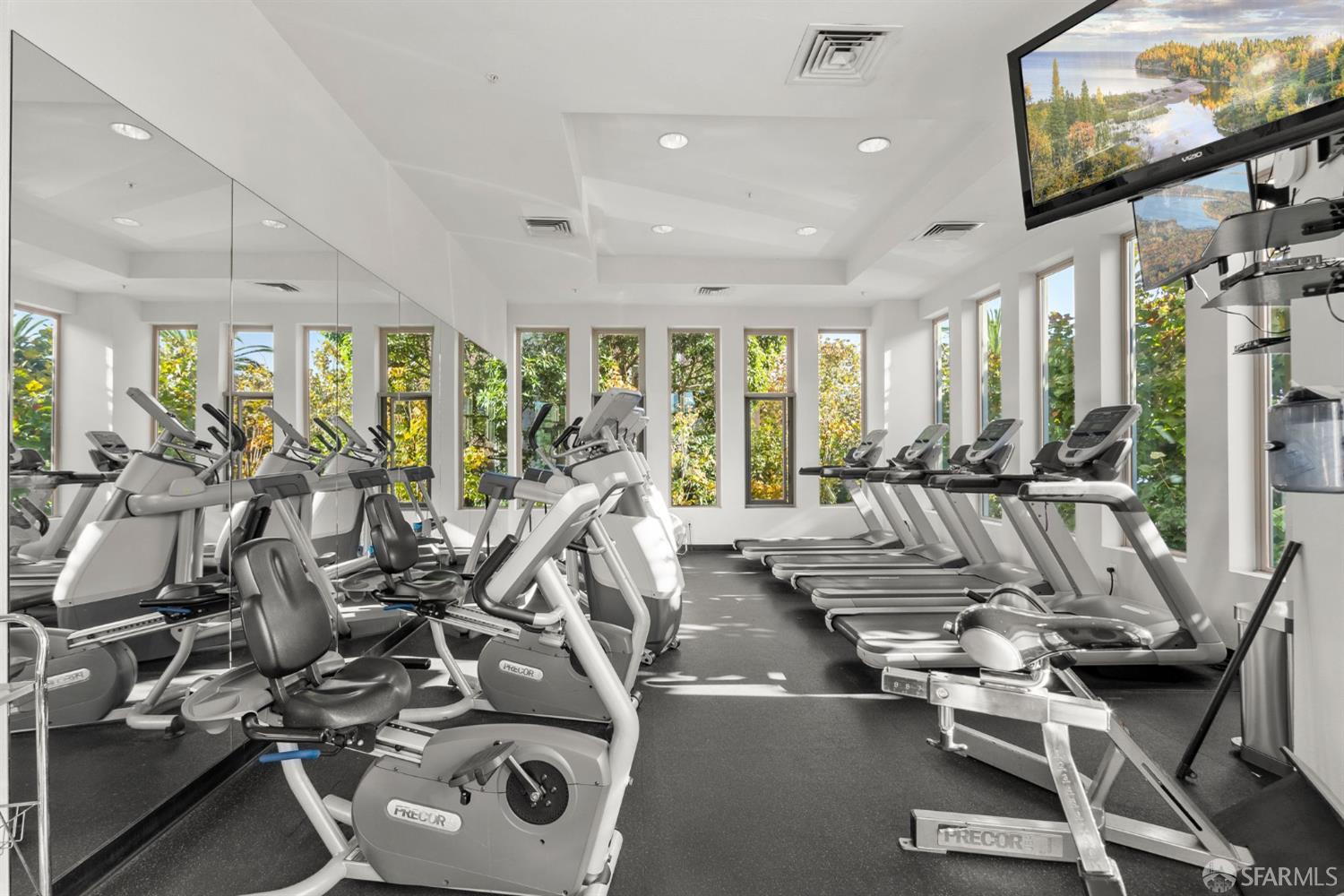 88 King Street # 807