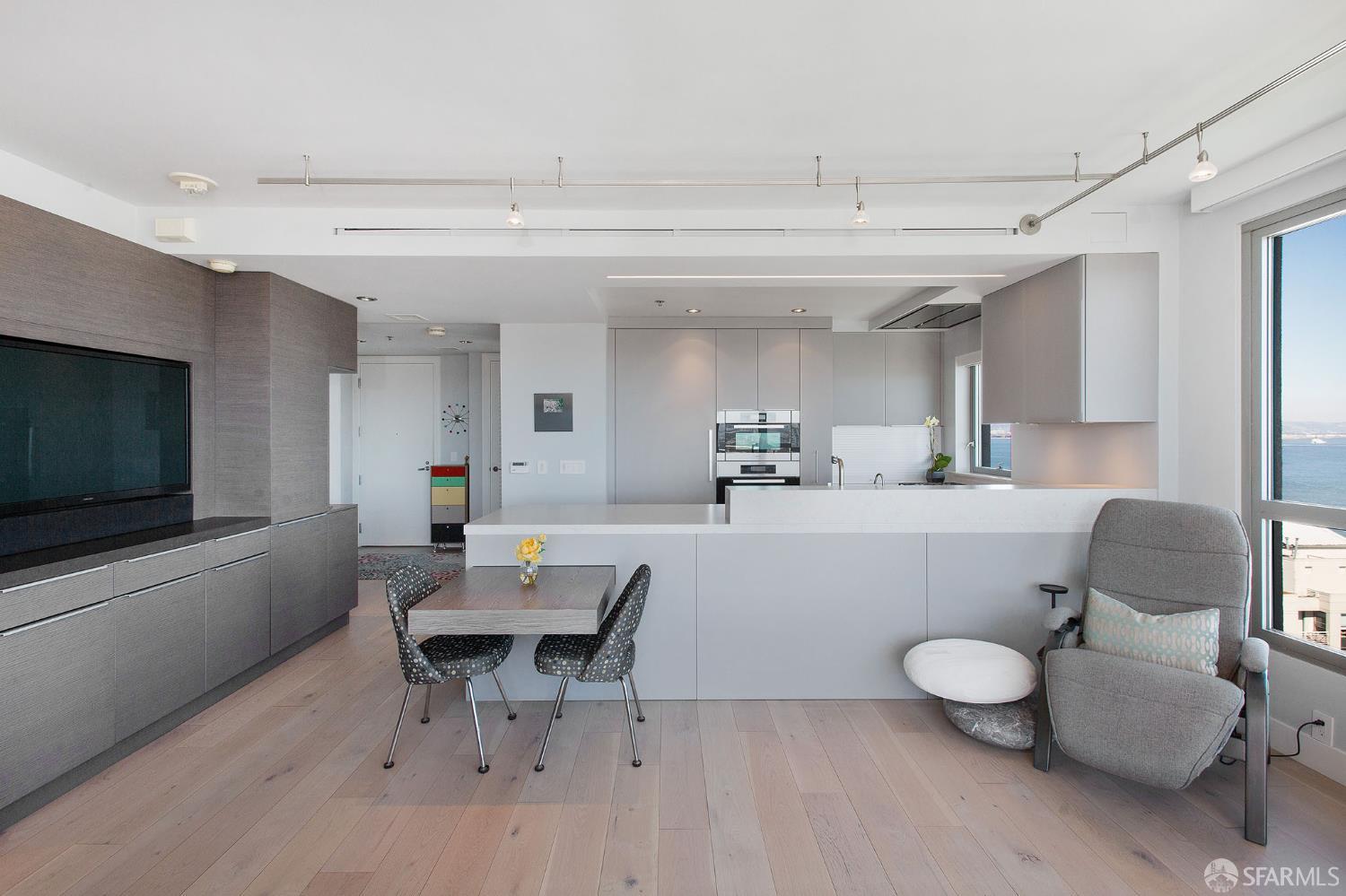 229 Brannan Street # 16E