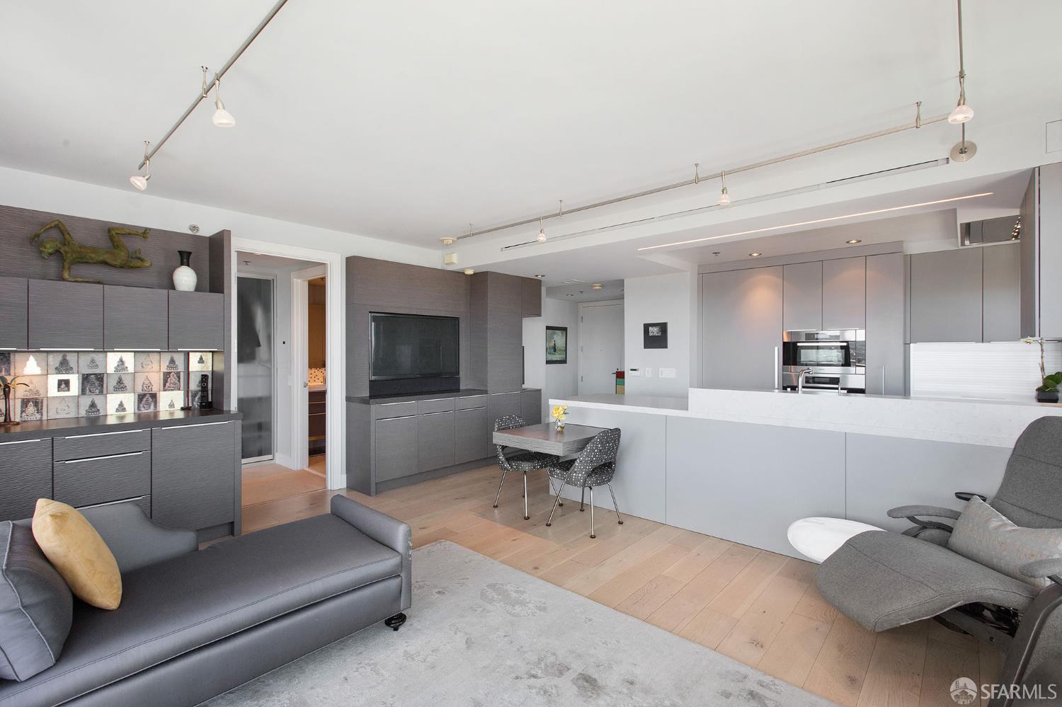 229 Brannan Street # 16E