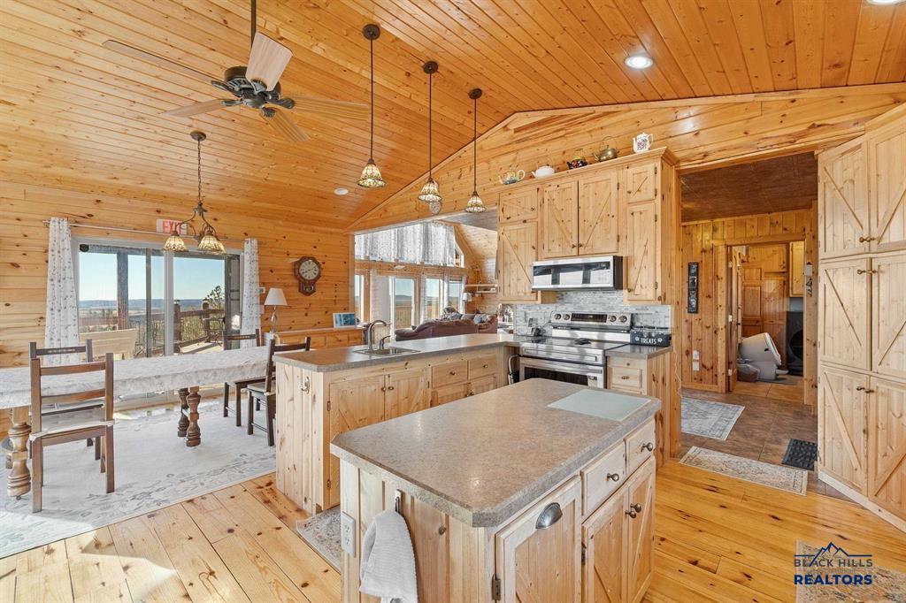 11431 WRANGLER CT