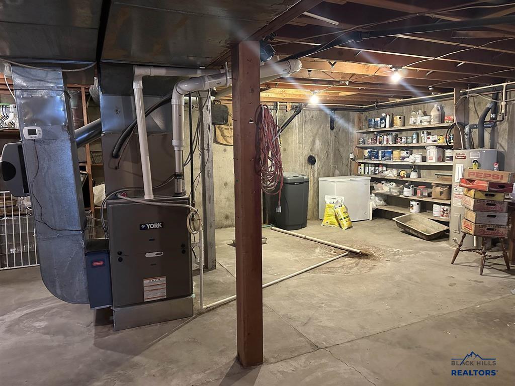 1001 E ST