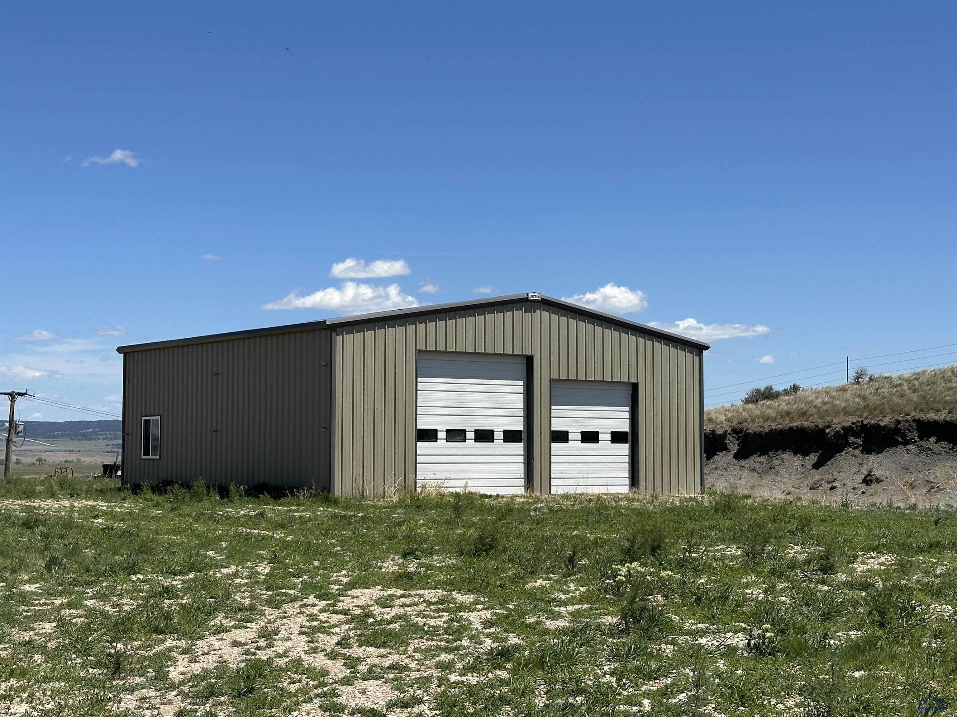 403 & 411 VALLEY VIEW DR