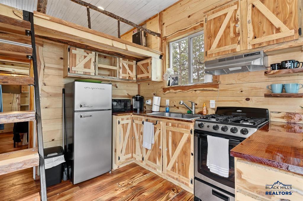 27651-R COUNTRY VIEW RD