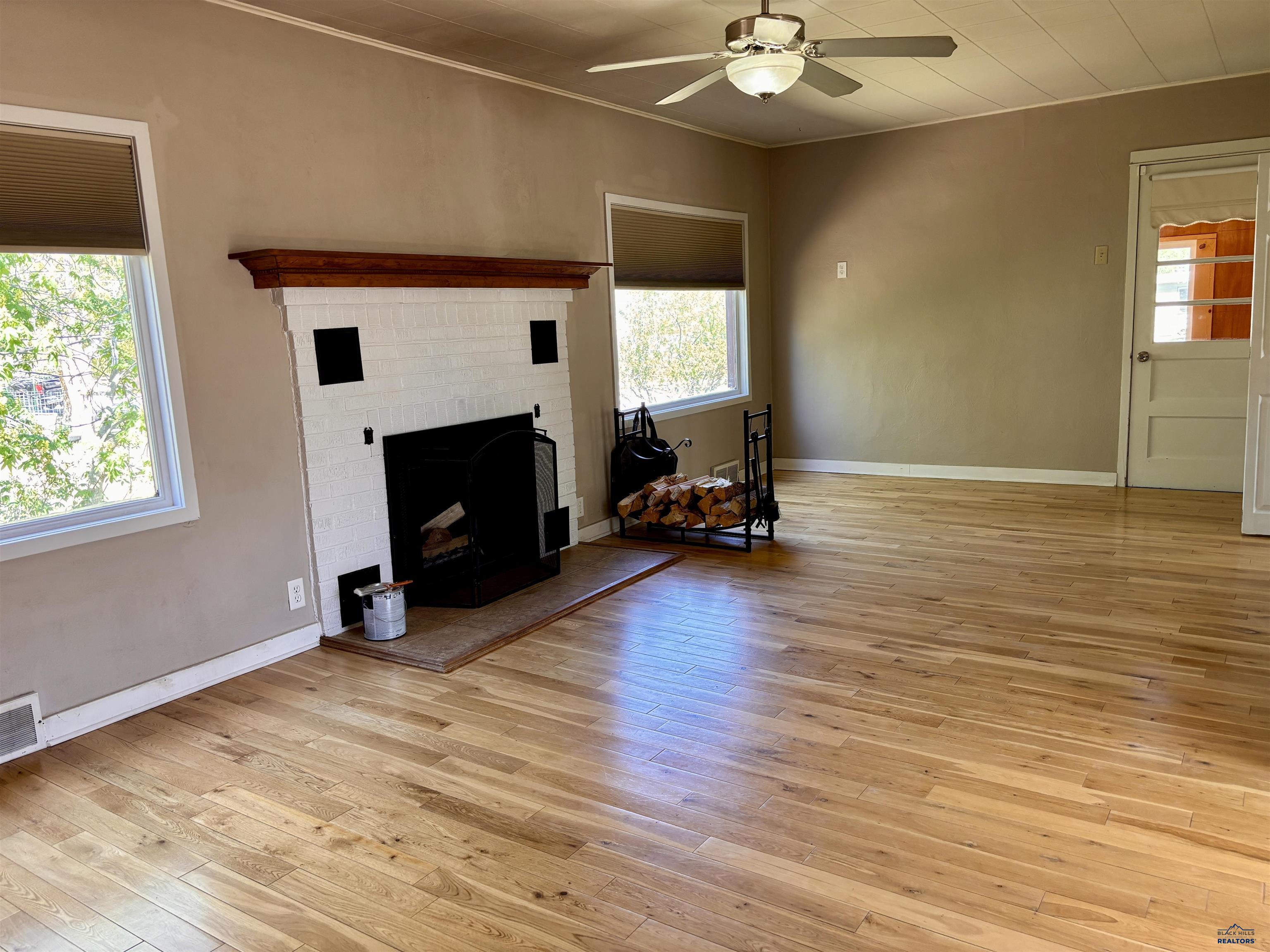 310 7TH AVE
