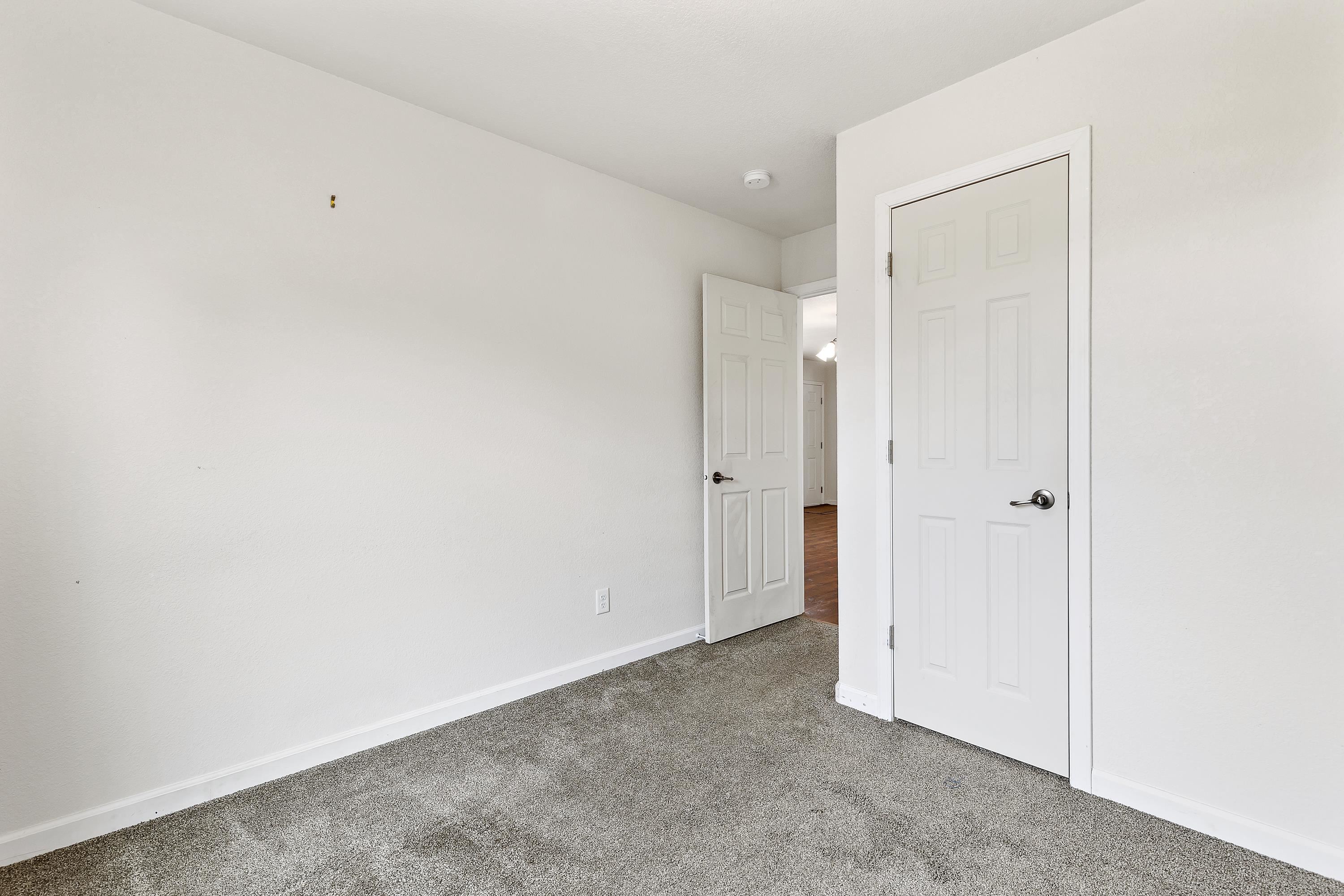 13208 Hillsview Drive