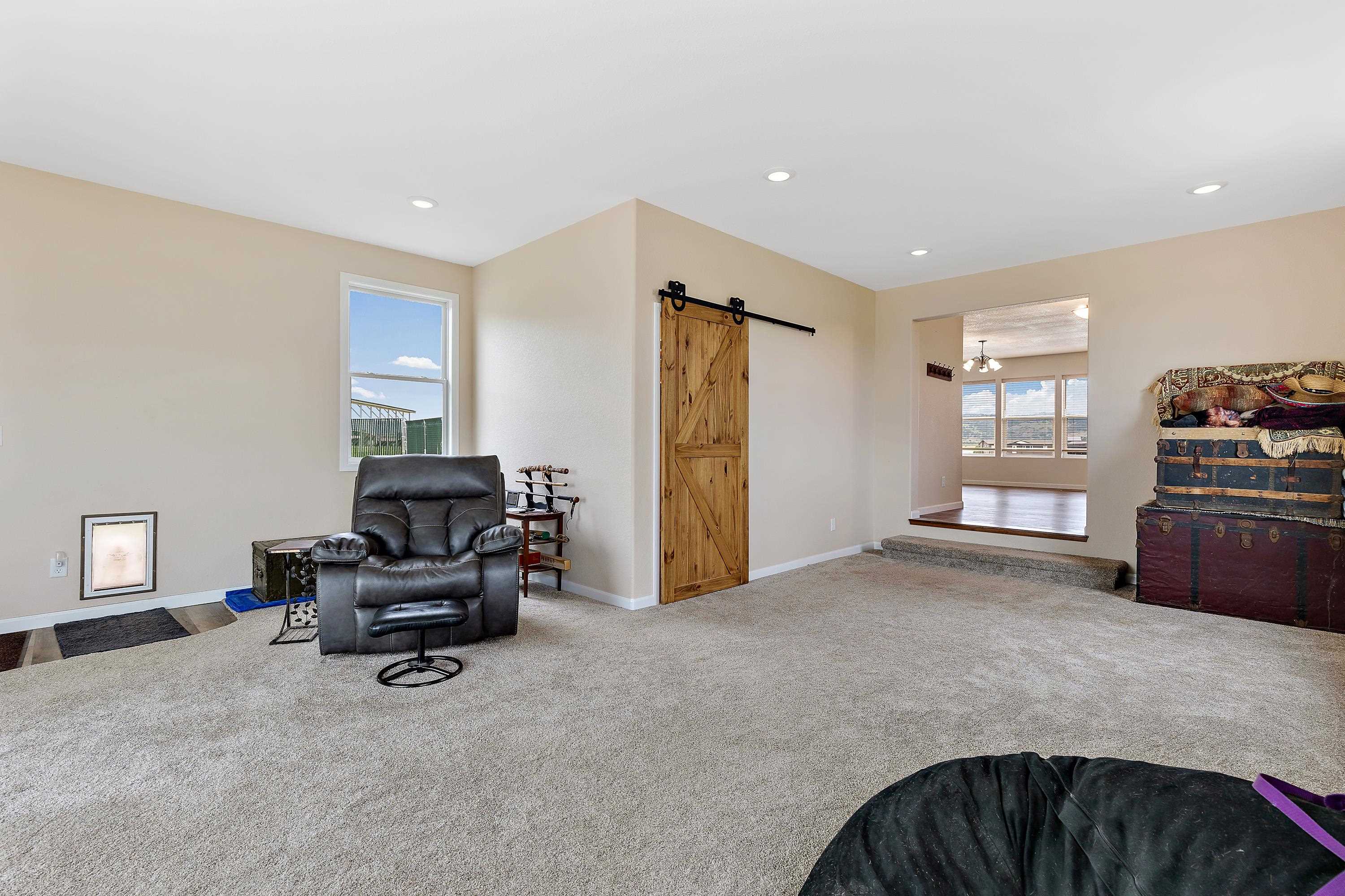 13208 Hillsview Drive