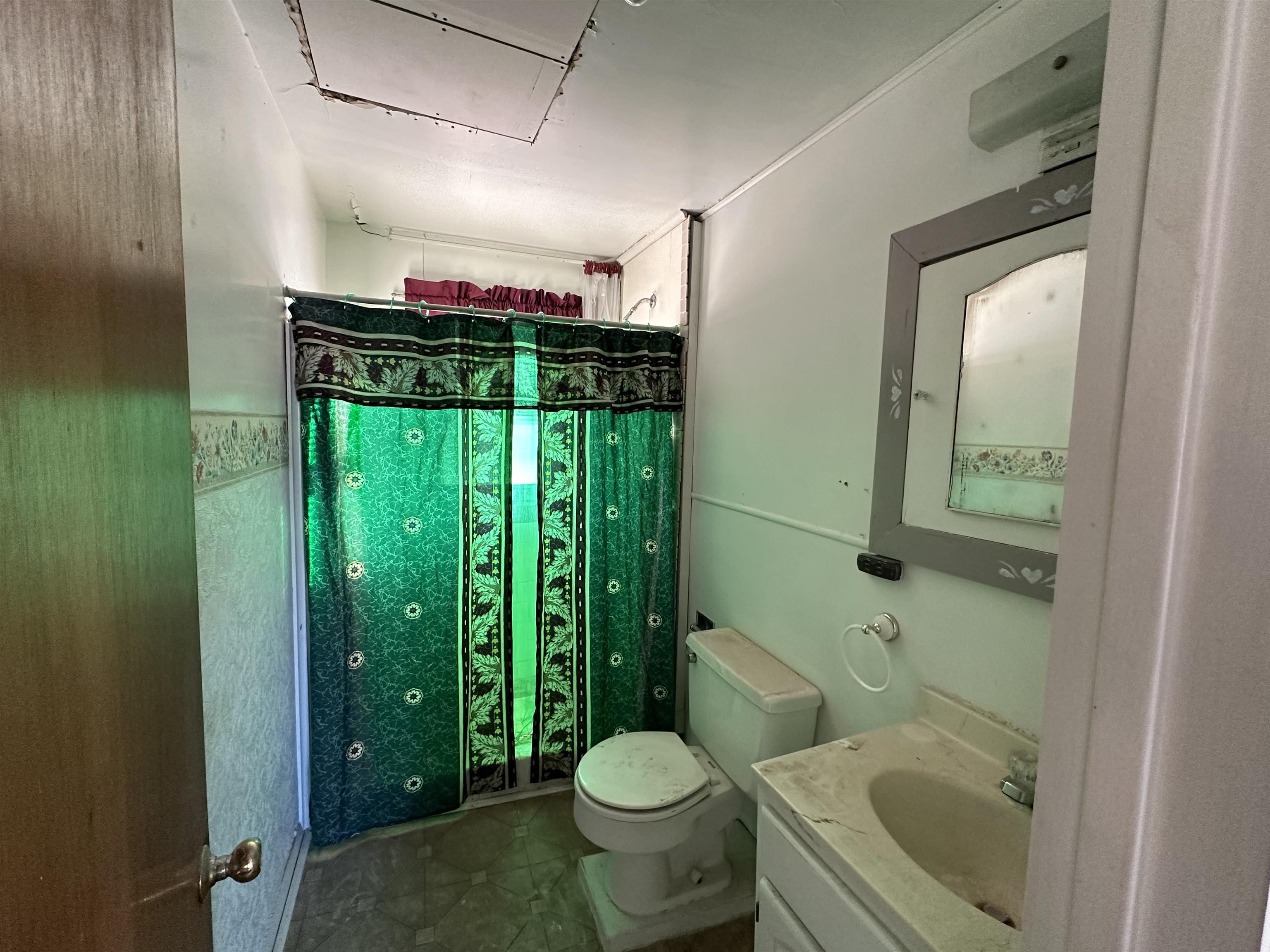 708 & 710 Taft Avenue