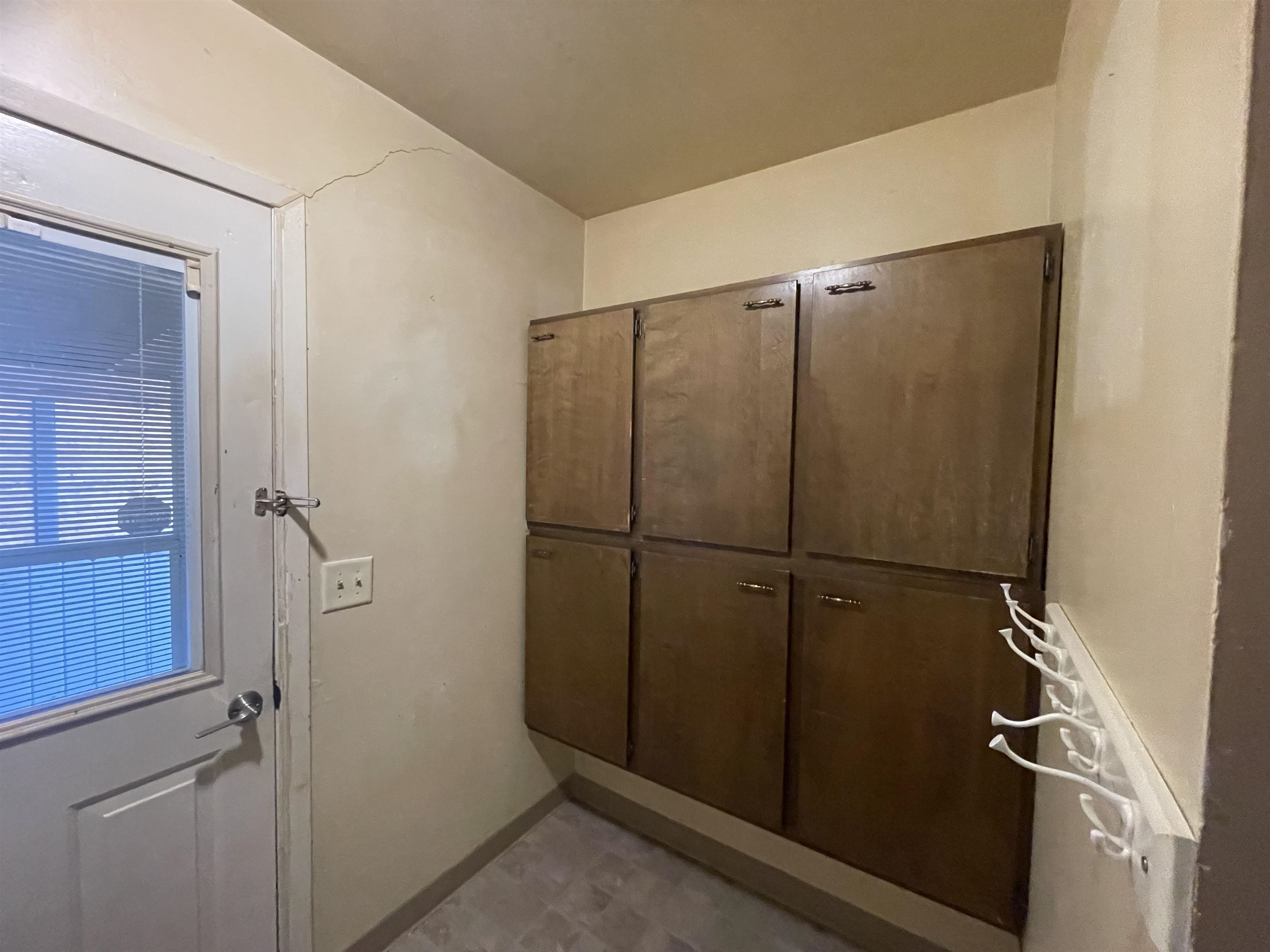 521 E Van Buren Street