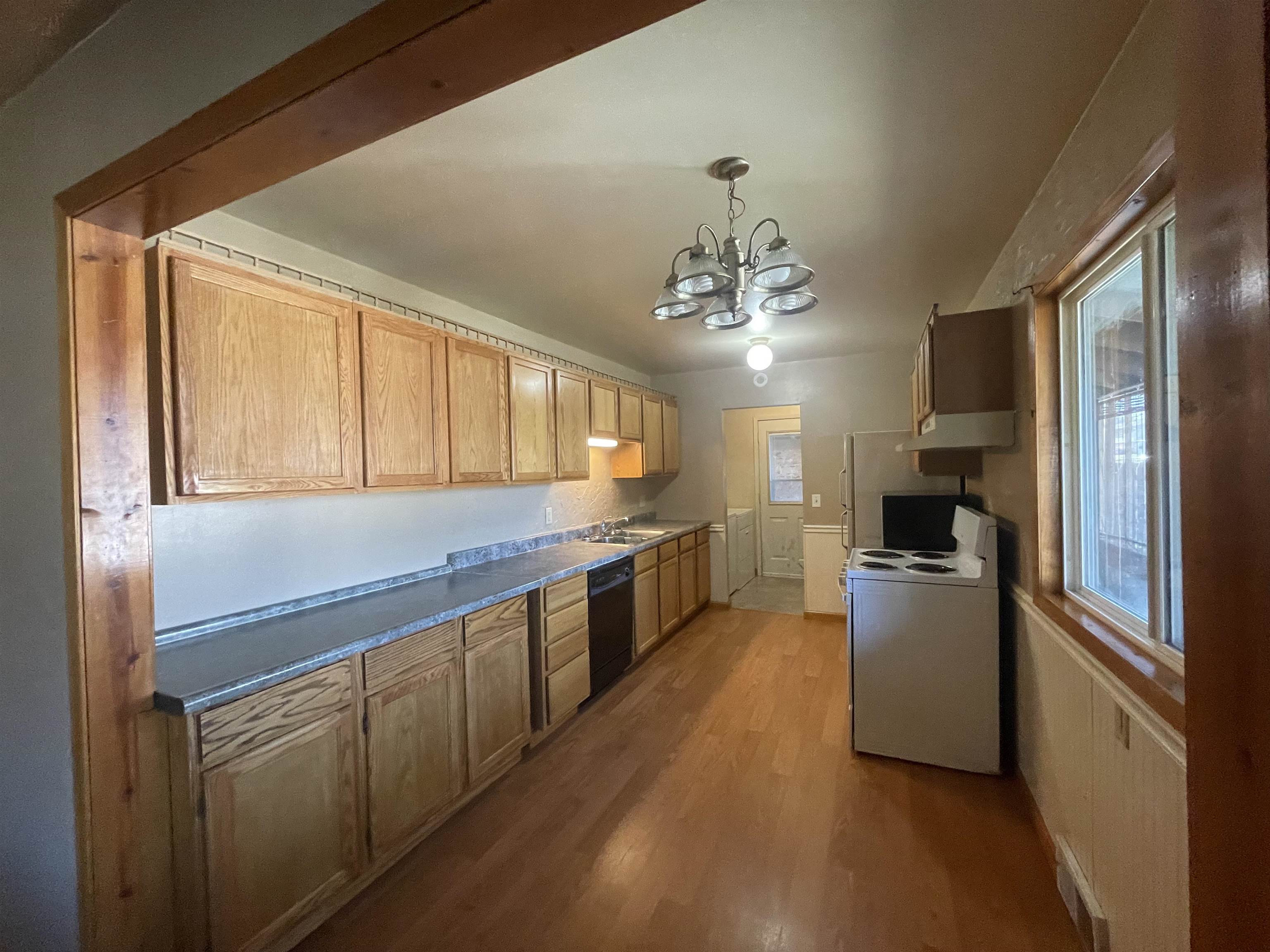 521 E Van Buren Street